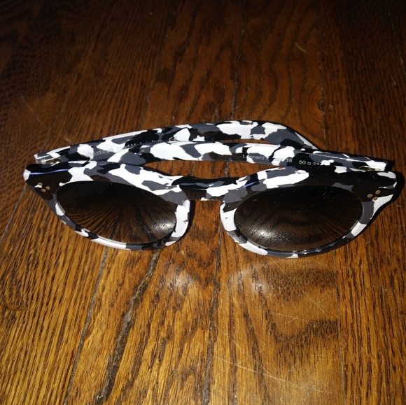 Illesteva Sunglasses! NOT FOR SALE! - Picture 1 of 4